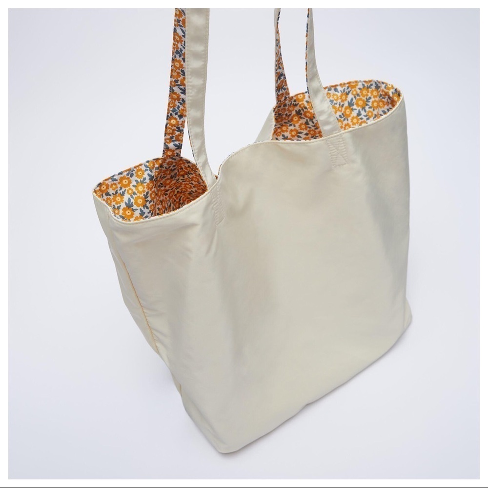 NWT. Zara Reversible Floral Cottage Tote Bag. - Picture 2 of 10